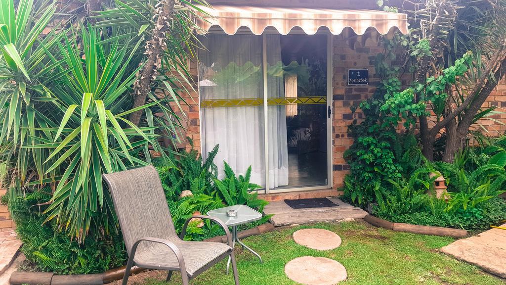 Aark Guest Lodge Vanderbijlpark Exterior foto